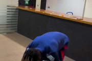 尼科-威廉姆斯乒乓球落败接受惩罚，亚马尔社媒：我的儿子和跟班
